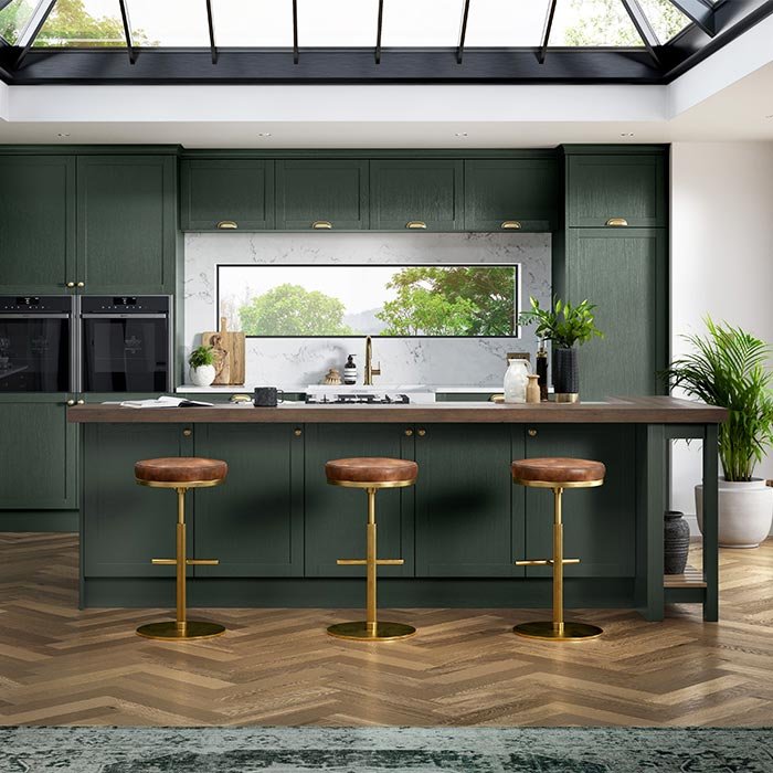 Dark Green 5 piece shaker kitchen with kitchen island and seating