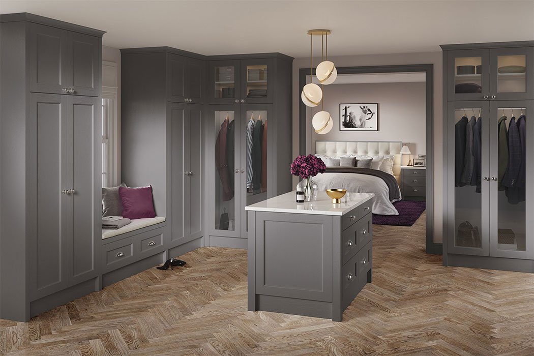 Bastille-5-piece-beaded-shaker-dressing-room-with-island-in-Legno-Dust-Grey